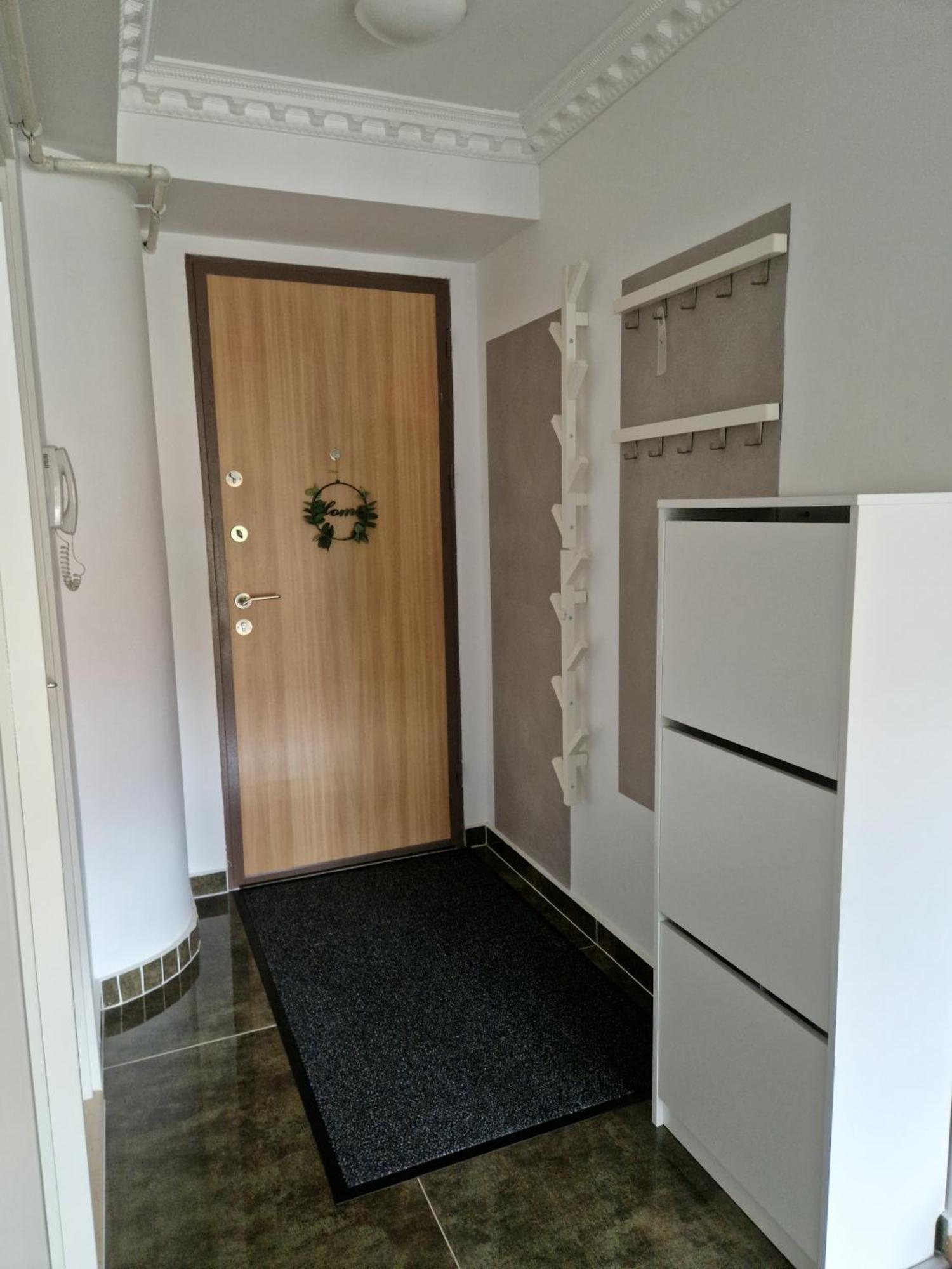 Apartament In Отопень Екстер'єр фото