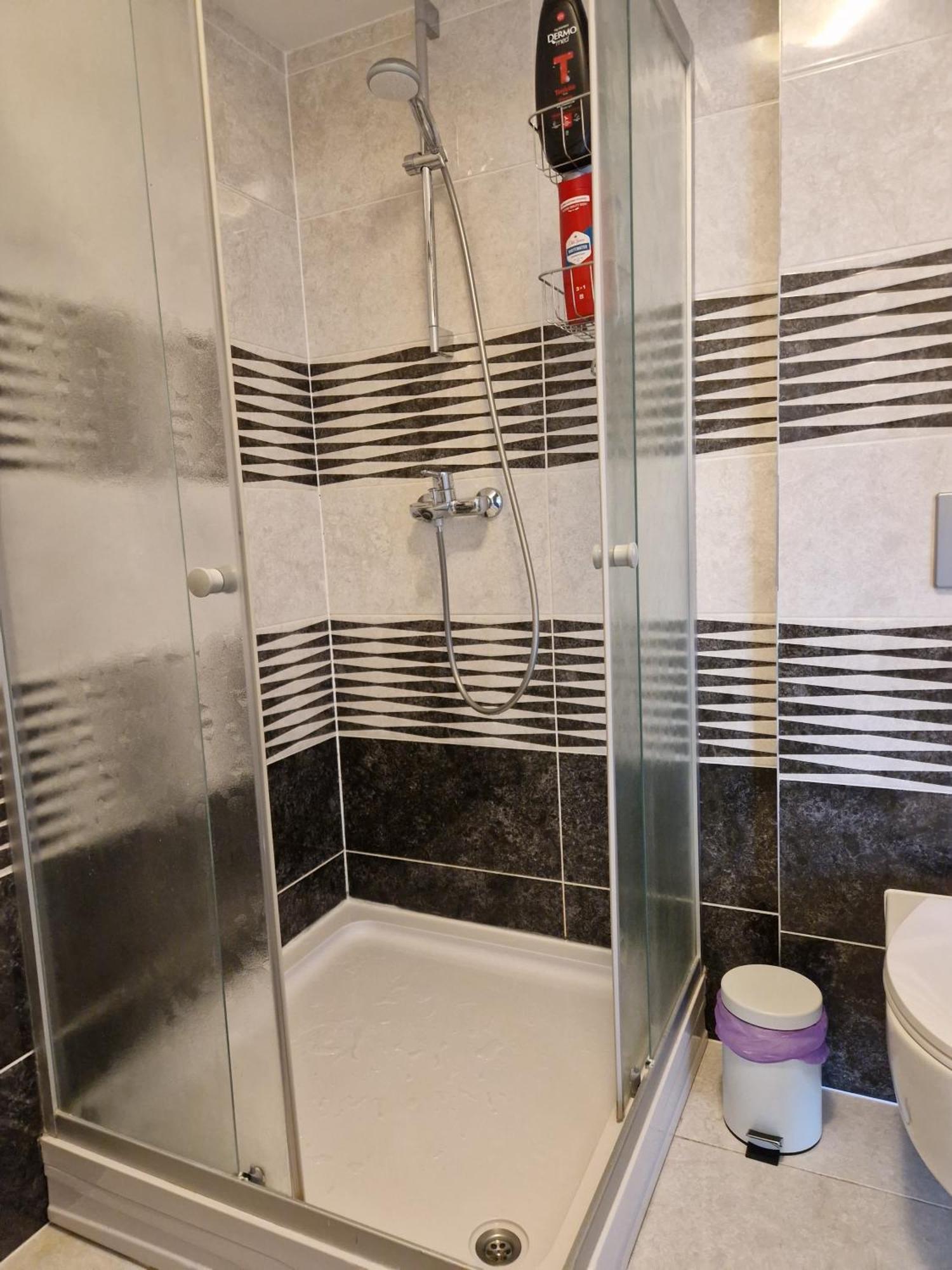 Apartament In Отопень Екстер'єр фото